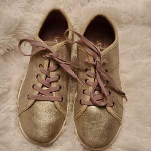Girls Ugg Sneakers Size 4